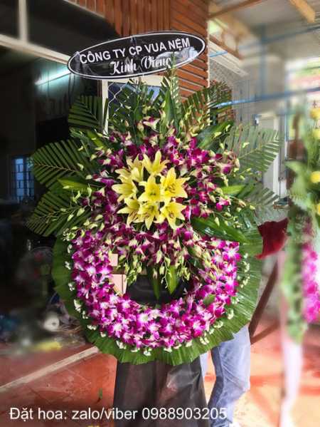 Các kiểu hoa chia buồn tại Hà Nội hay được dùng